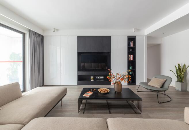 衣柜要不要做到頂？有哪些優(yōu)缺點(diǎn)？